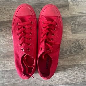 Red converse for sale. Size 7 in Womens